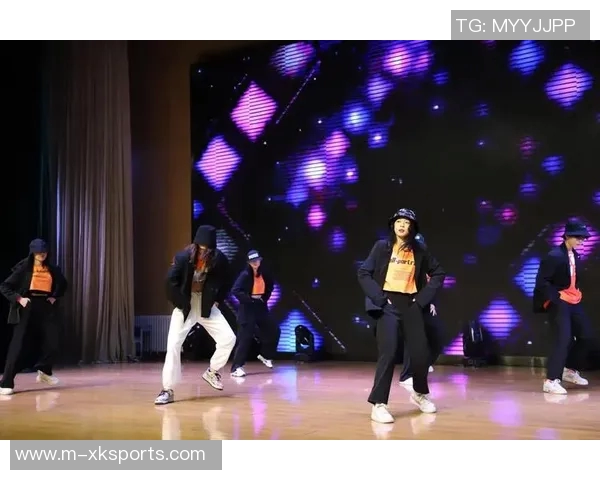 西安街舞队的默契配合与运动精神探讨街舞文化的魅力与发展